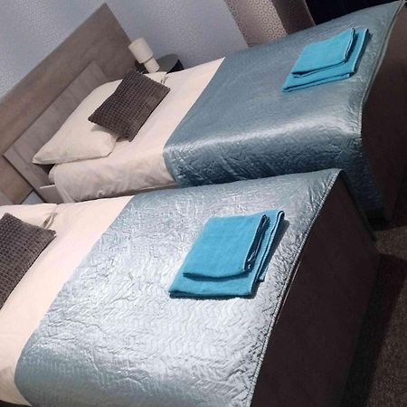 إيبلاغ Hotelik Mona-Pokoje Z Lazienkami المظهر الخارجي الصورة