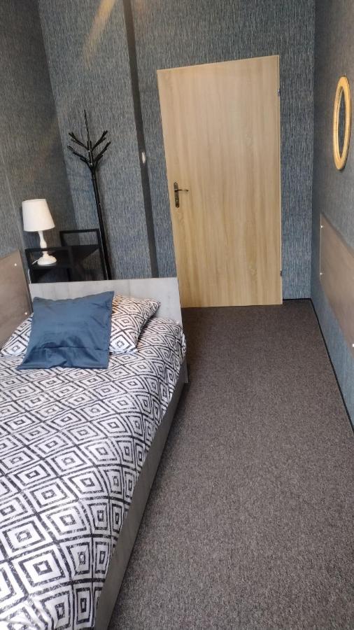 إيبلاغ Hotelik Mona-Pokoje Z Lazienkami المظهر الخارجي الصورة