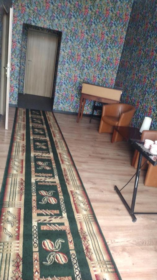 إيبلاغ Hotelik Mona-Pokoje Z Lazienkami المظهر الخارجي الصورة